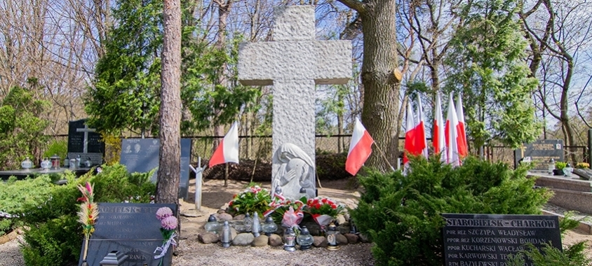 Uroczystość pod pomnikiem Katyńskim